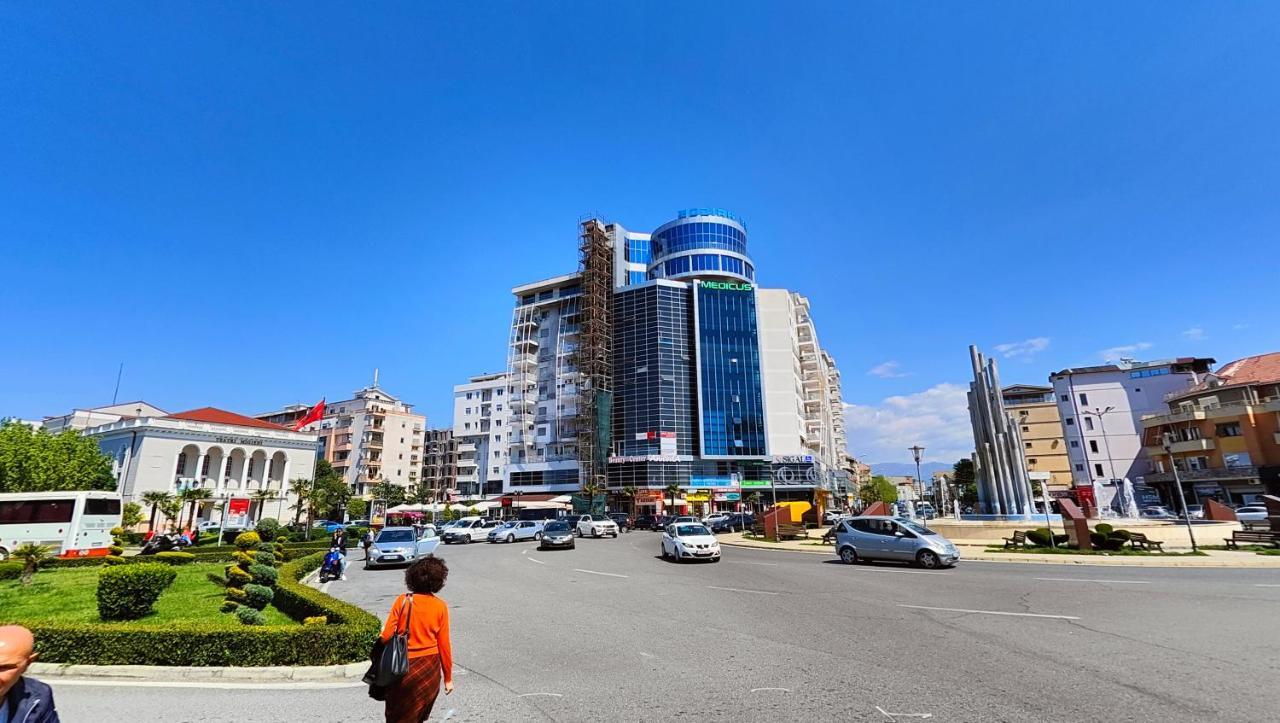 שקודר Appartamento Aria Con Vista Sul Teatro Migjeni מראה חיצוני תמונה