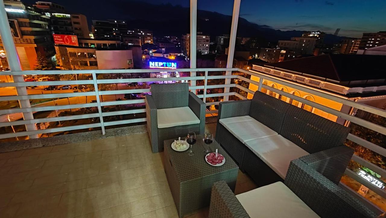 שקודר Appartamento Aria Con Vista Sul Teatro Migjeni מראה חיצוני תמונה